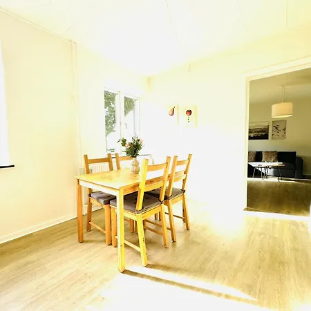 Aday - Solsortvej 2 *