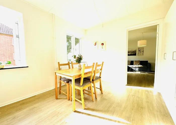 Aday - Solsortvej 2 *